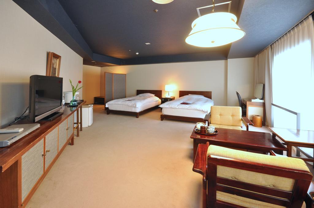 Hotel Ichiei Osaka Esterno foto
