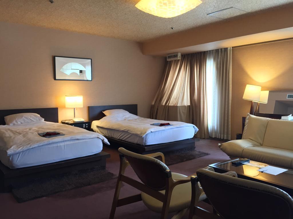 Hotel Ichiei Osaka Esterno foto