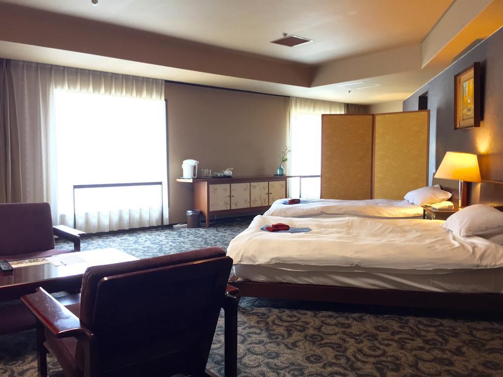 Hotel Ichiei Osaka Esterno foto
