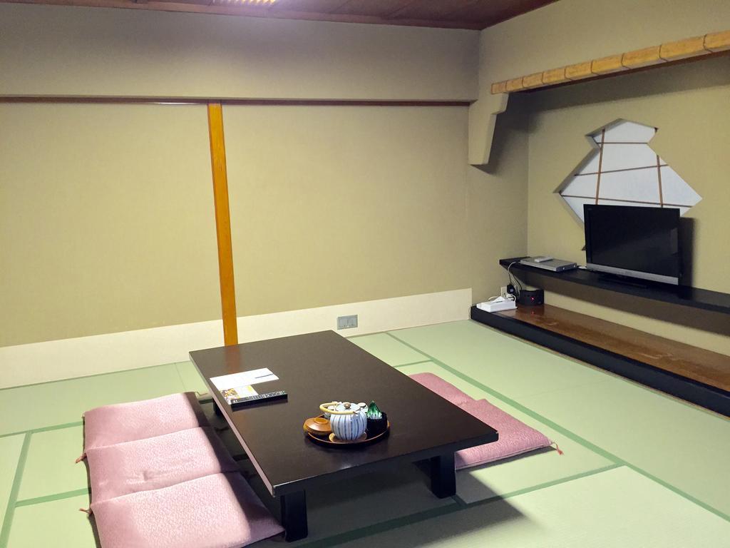 Hotel Ichiei Osaka Esterno foto