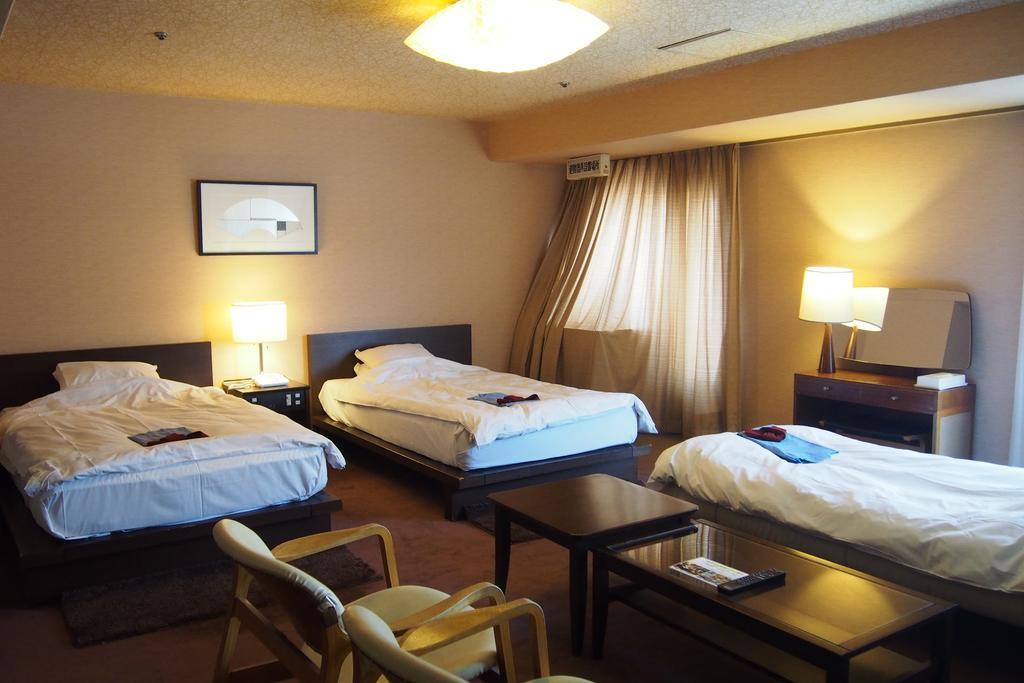 Hotel Ichiei Osaka Esterno foto