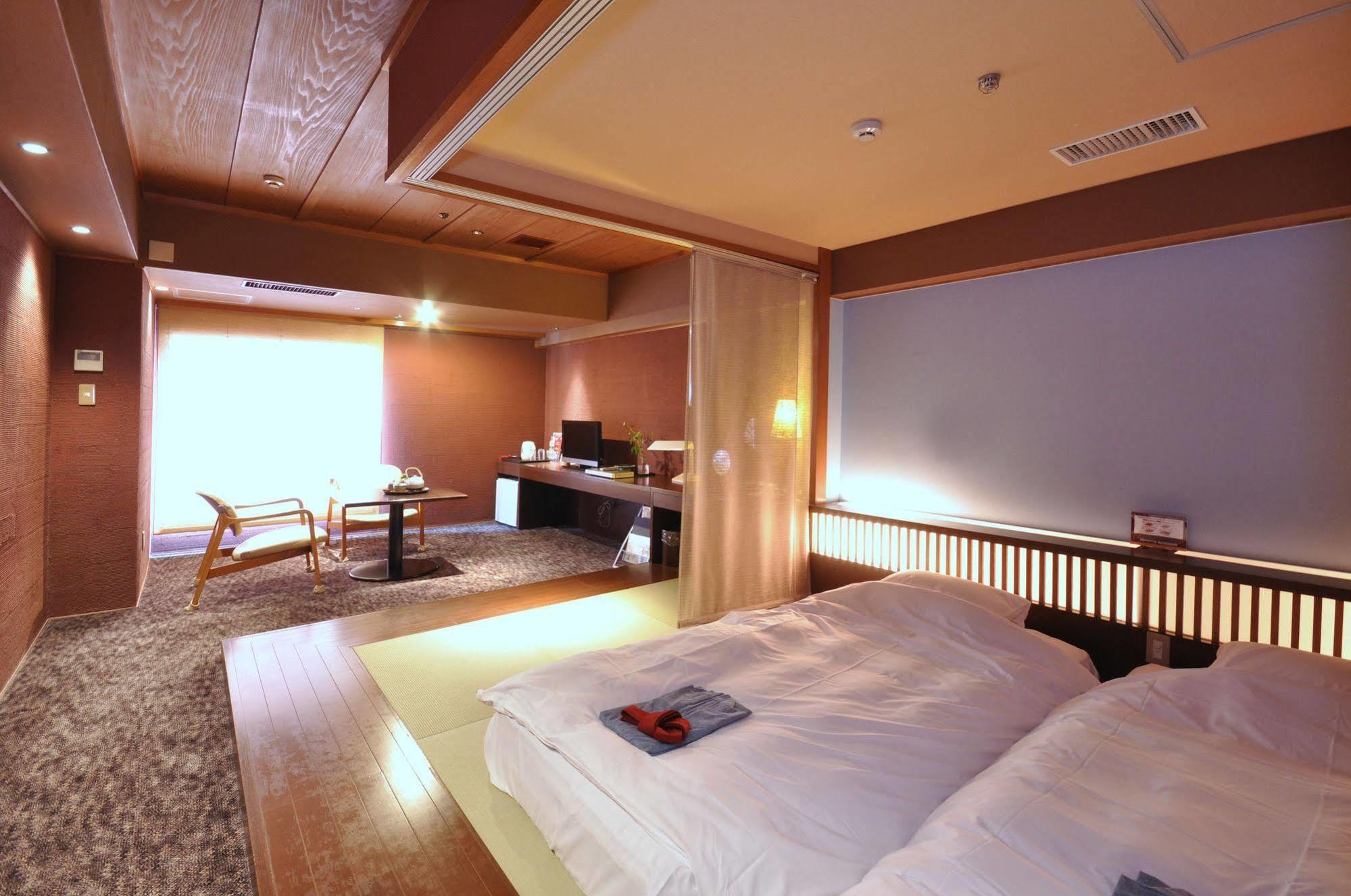 Hotel Ichiei Osaka Esterno foto